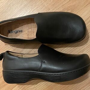 Preowned Alegria women’s Classic Black Loafers 38 excellent